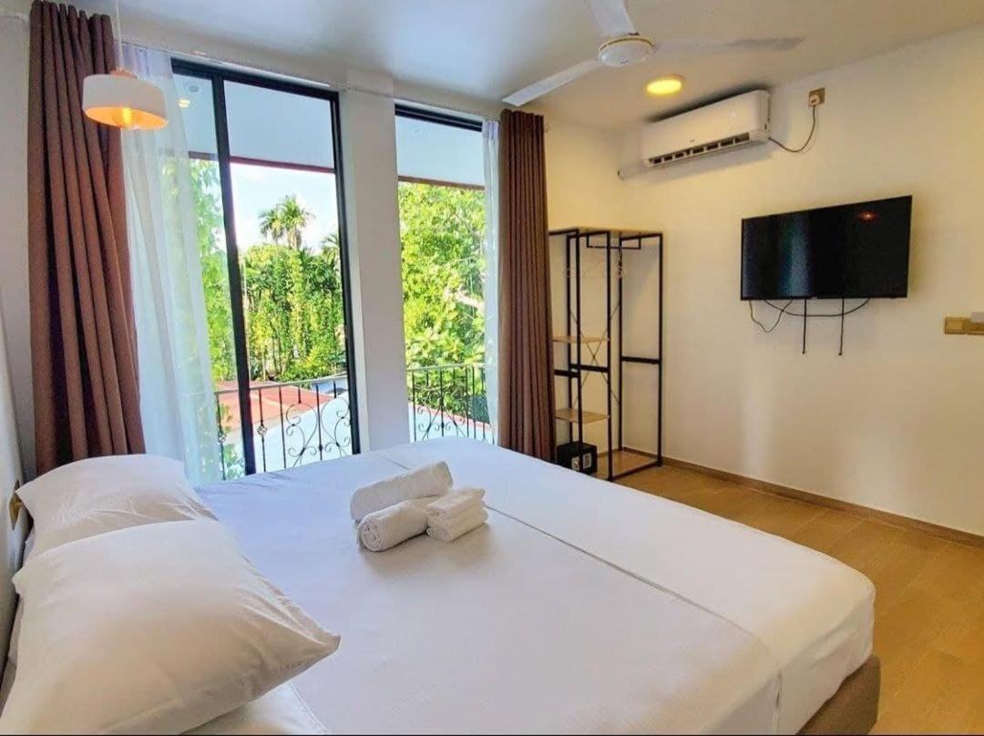 Kingsway Thoddoo Maldives Hotel Exterior photo